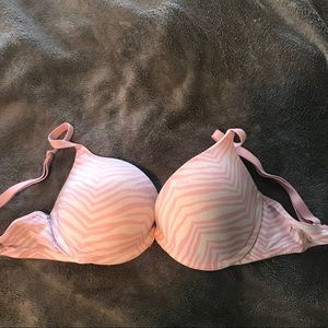 Victoria’s Secret PINK push up bra 34C